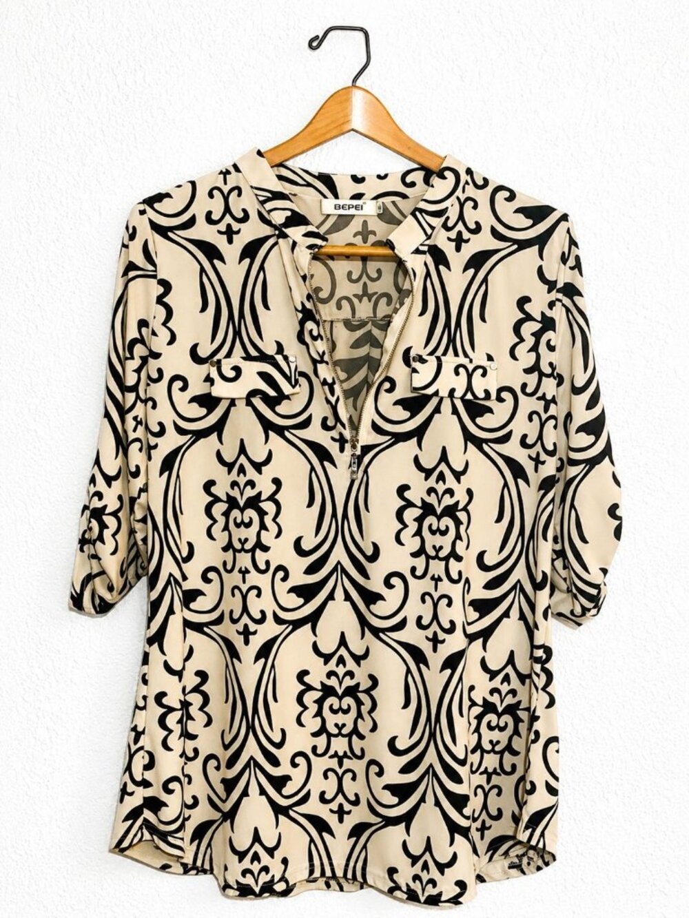 ROSWEAR Women's Black Tan Paisley Blouse L V Neck Ruched Sleeve Career Top - Picture 1 of 3